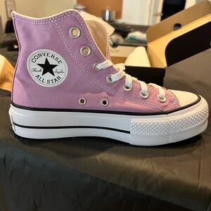 Chuck Taylor Level Up Converse
